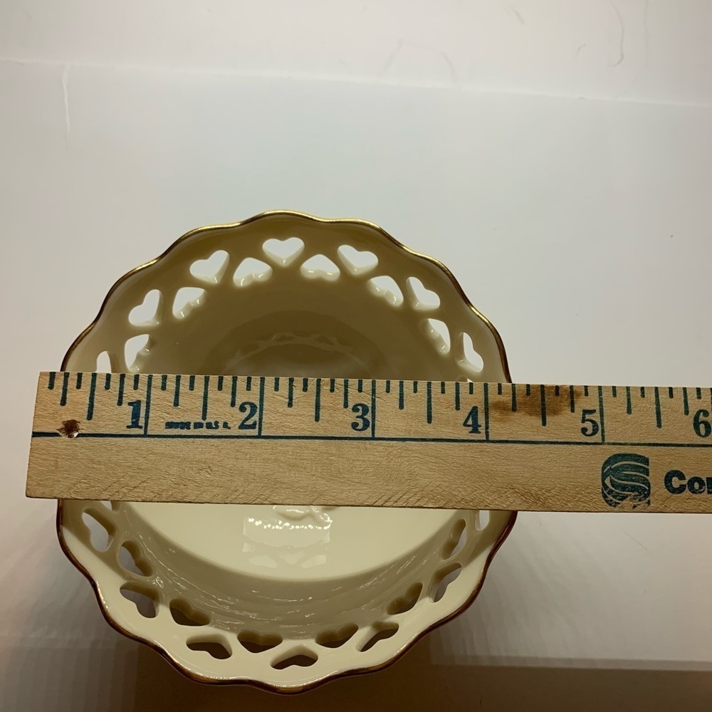 Lenox Hearts Collection Footed Small 24K Gold Trim Bowl - Picture 7 of 13